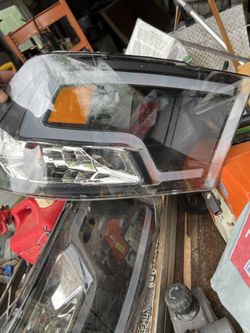 RAM 1500 Headlamp