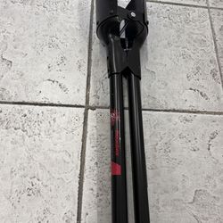 RAZORBACK -  48 inch FORGED STEEL POST HOLE DIGGER