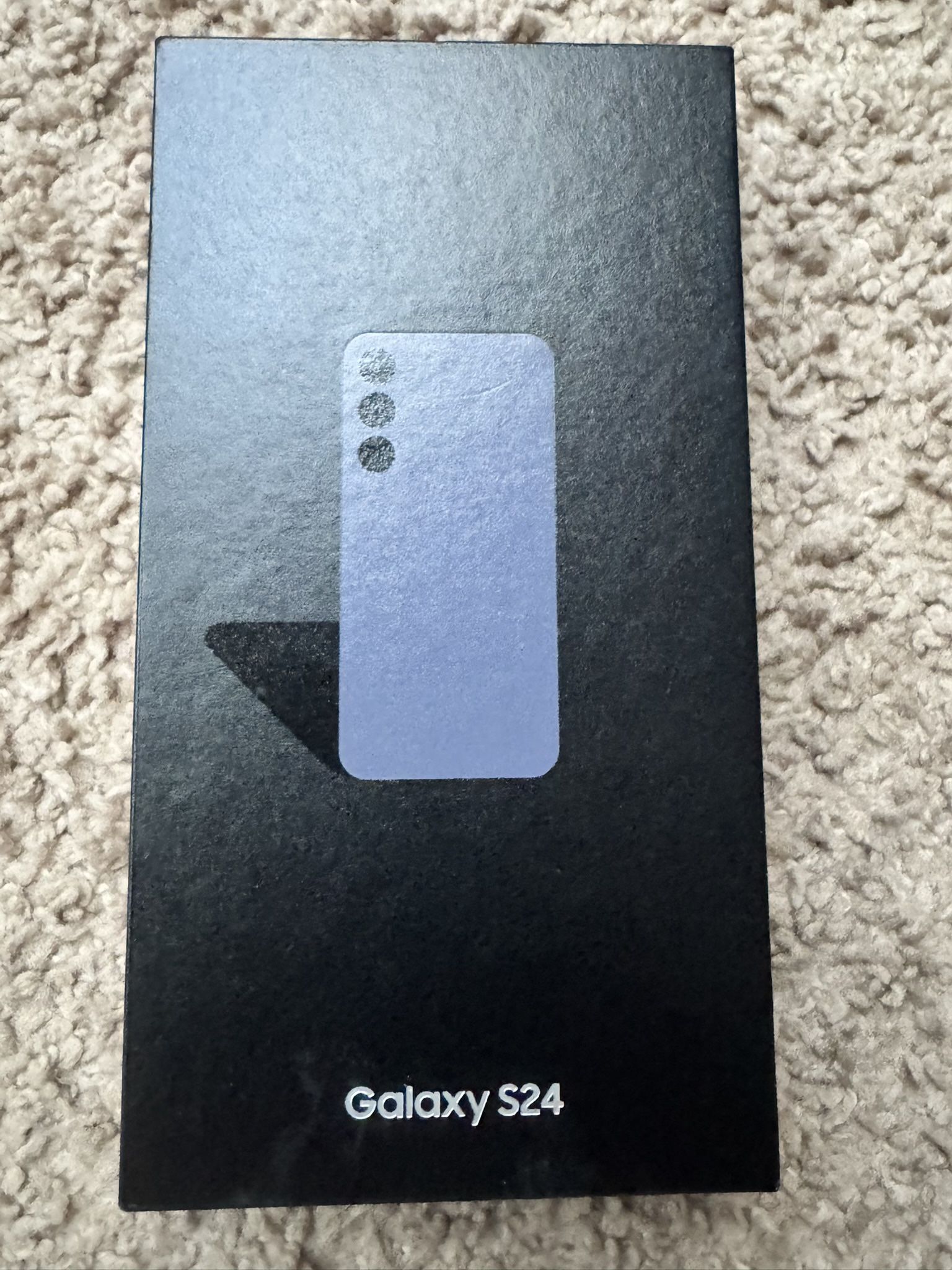 Like New Samsung S24 Unlocked Violet 256gb + Freebie