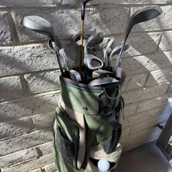 Golf ⛳️ bag with clubs
