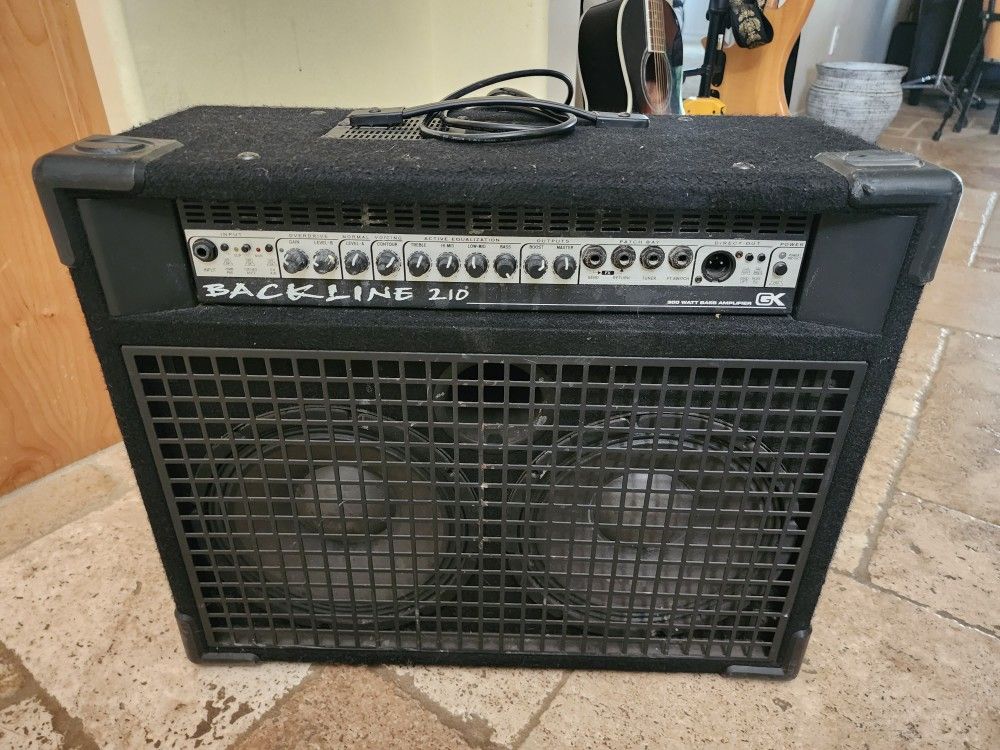Gallien-Krueger Backline 210 2-Channel 300-Watt 2x10" Bass Combo Amp