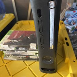Xbox 360 With Random Games 1 