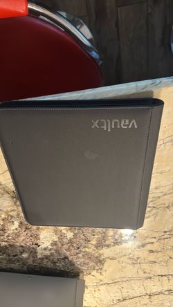 Vaultx  12 pocket binder