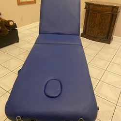 Massage Table 