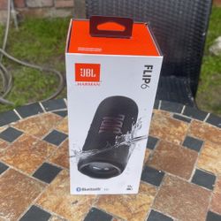 JBL Flip 6 Portable Bluetooth Speaker 