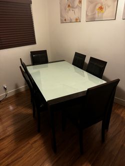 Table and chairs 