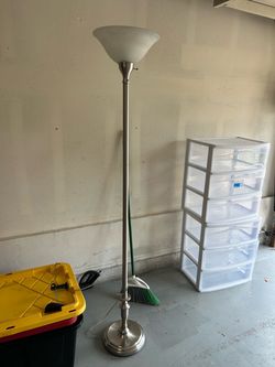 Floor lamp