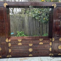 Vintage Bernhardt Chinoiserie Style Living Room Wardrobe With Mirrors And Lights 