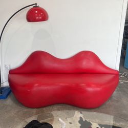 Red Lip Sofa