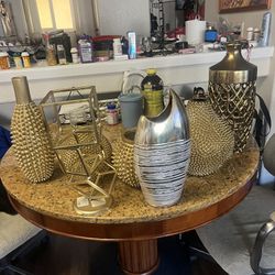 vases and decorations