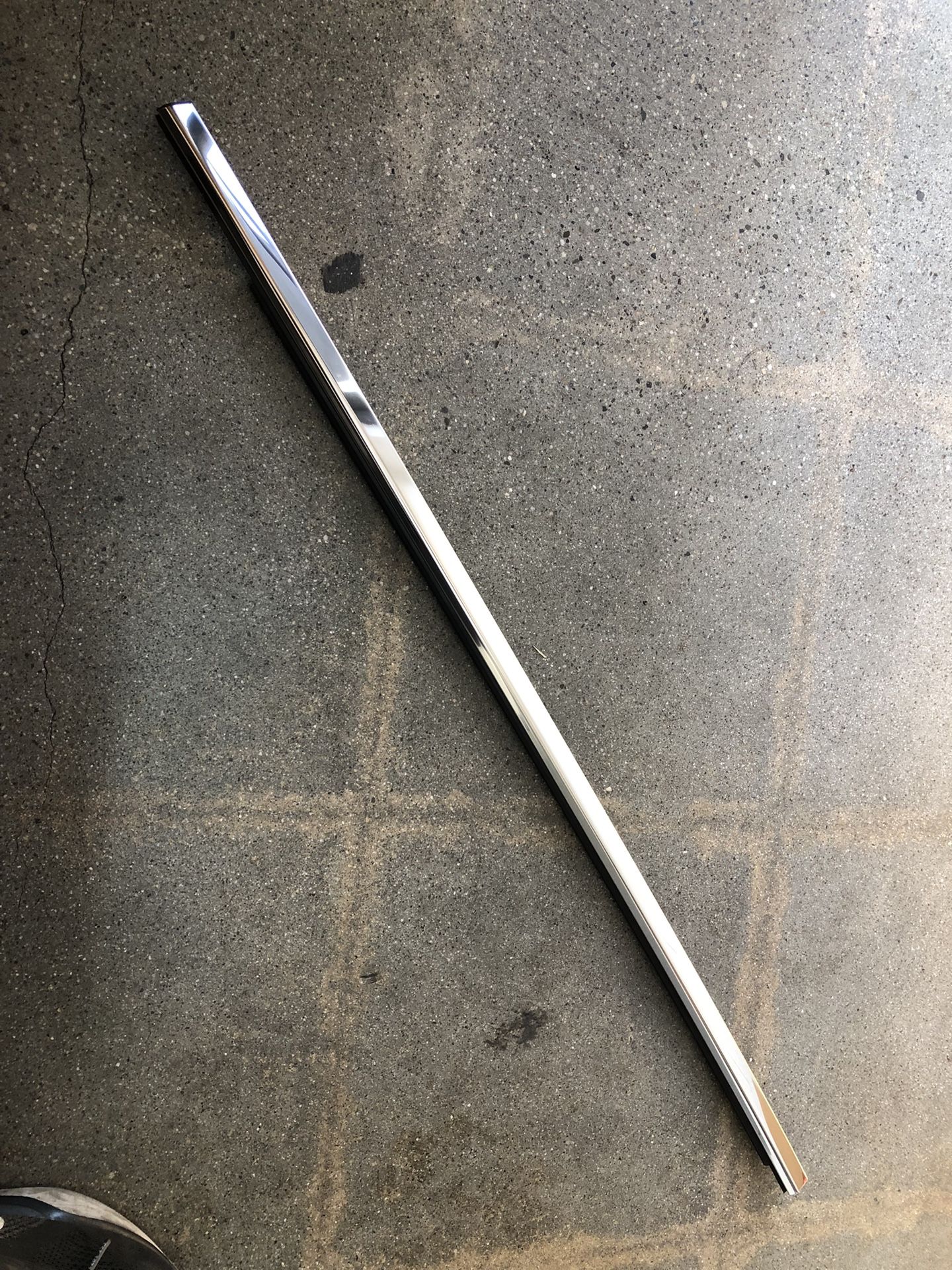 80821-1CA0A 09-17 Infiniti QX70 Left Front Door Belt Molding