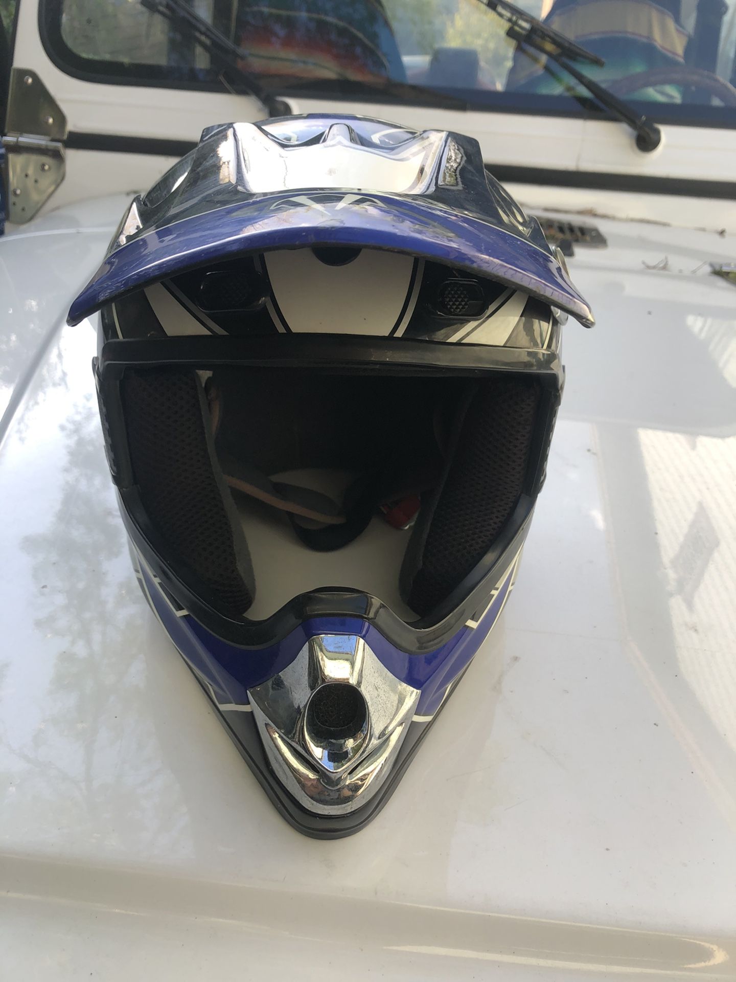 Motorcycle helmet