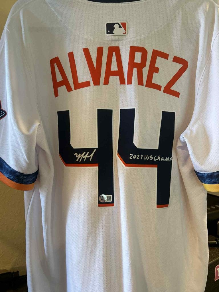 Yordan Alvarez Signed Jersey