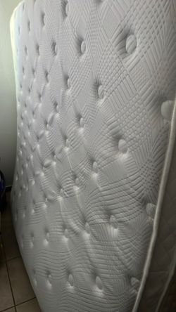Like new king mattress
