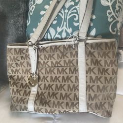 MICHAEL KORS BAG 