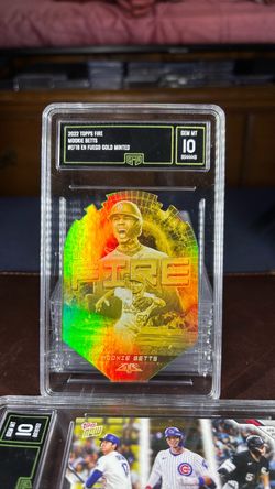 2022 Topps Fire Mookie Betts En Fuego Gold Minted Die Cut GMA 10