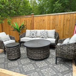 Brand New Outdoor Furniture With Sunbrella Cushions We Can Deliver Or Pickup In Everett 
