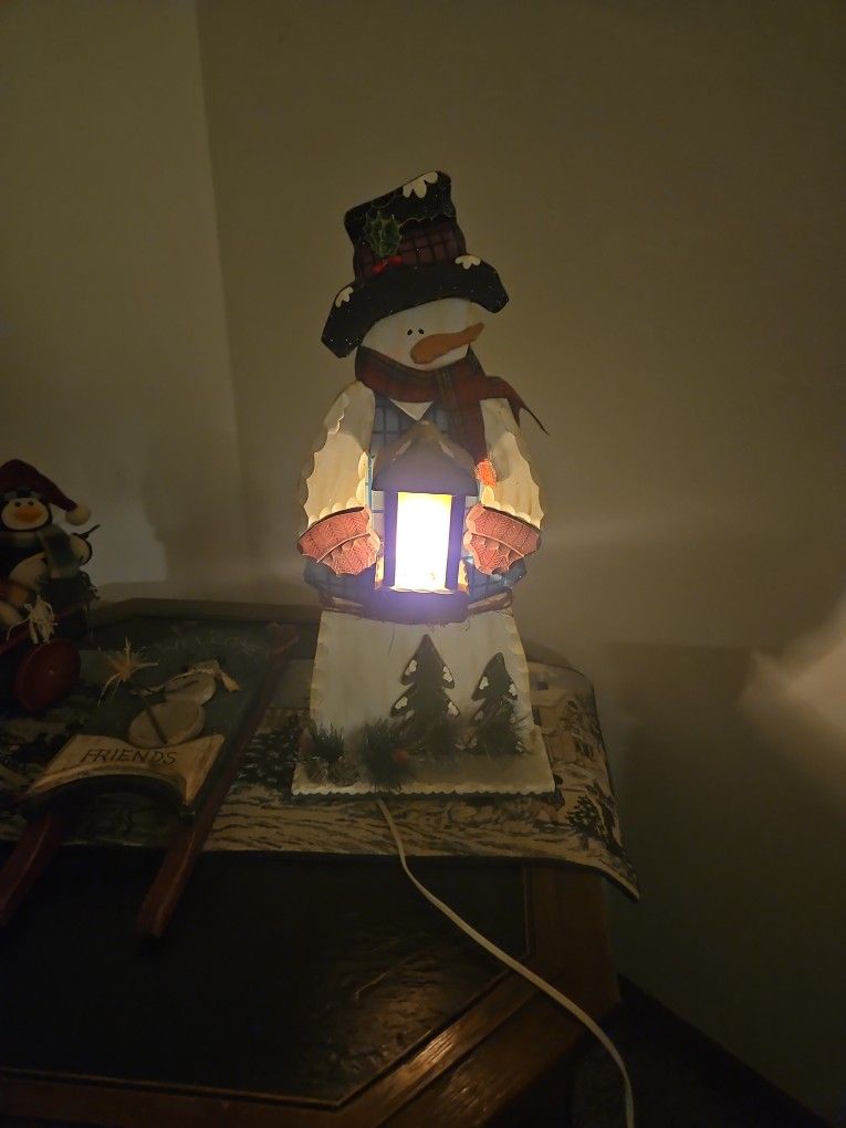 Wooden Snowman Light
