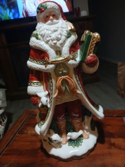 FITZ AND FlOLD SANTA