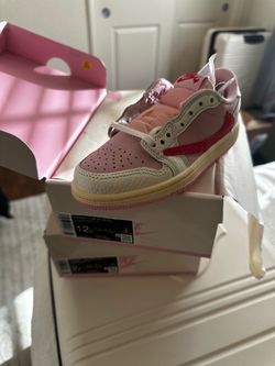 Air Jordan 1 Low Tropical Pink Travis Scott (Last pair size 1y)