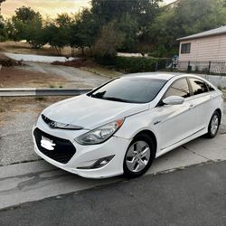 2013 Hyundai Sonata Hybrid