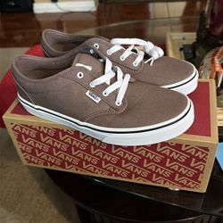 Tenis Vans size 6 YT