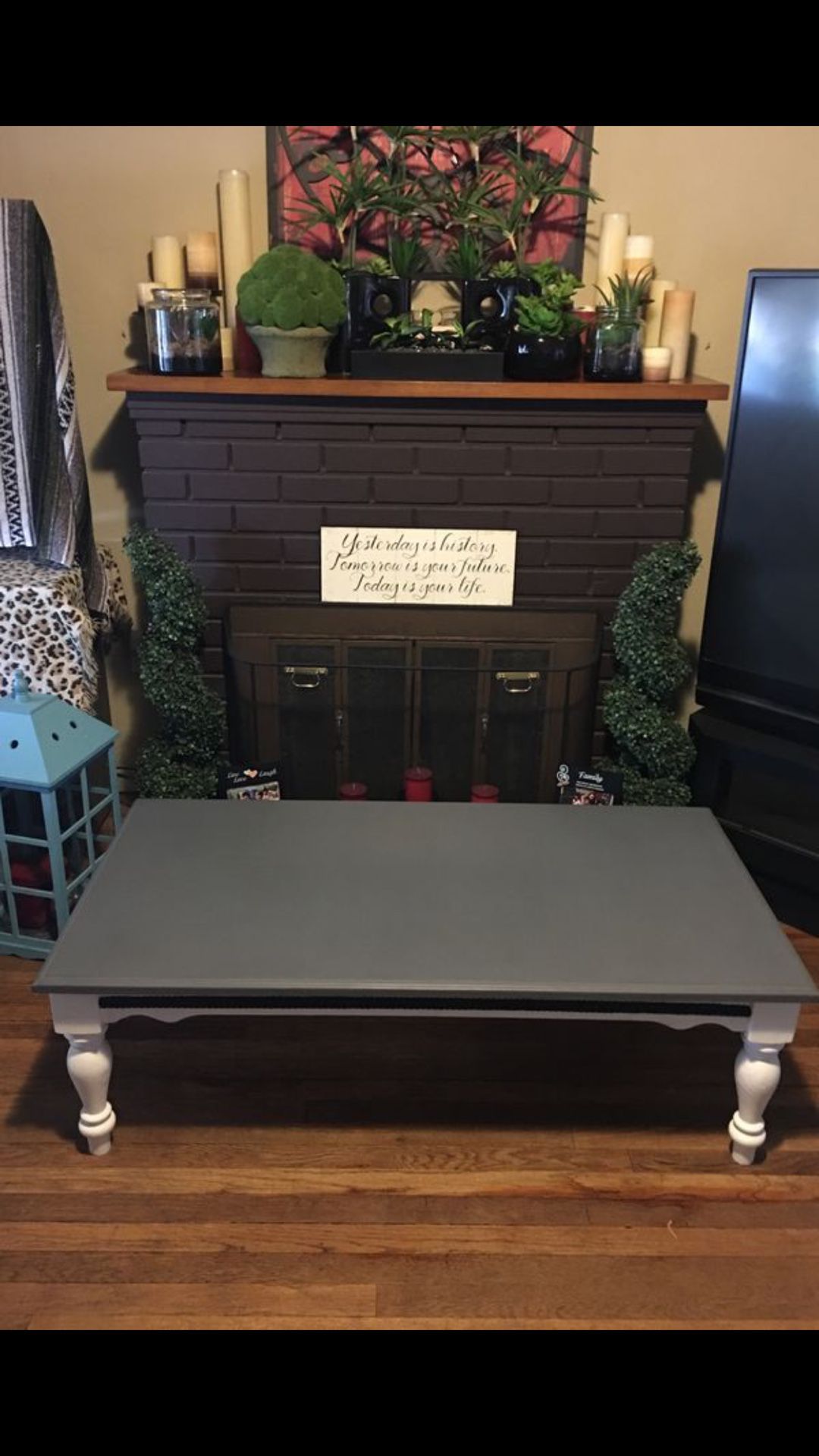 BEAUTIFUL GRAY/WHITE FARMHOUSE STYLE COFFEE TABLE ($80 FIRM)