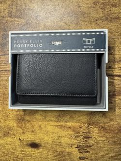 Perry Ellis Men’s Wallet