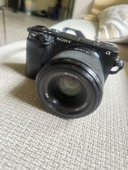 Sony a6400 + Cinematic Auto Lens