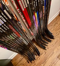 3 for 1 NEW HOCKEY STICKS Junior Intermediate Senior Righty Lefty p28 p29 p92
