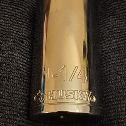 Husky 1/2" Drive 12-Point Deep SAE Socket 1-1/4"