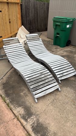 Outdoor Loungers