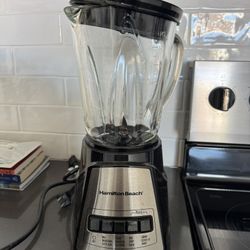 Hamilton Beach Power Elite Wave Action Blender For Smoothies, 40 Oz Glass Jar, 12 Functions Including Puree, Crush Ice, 700 Watts - Black