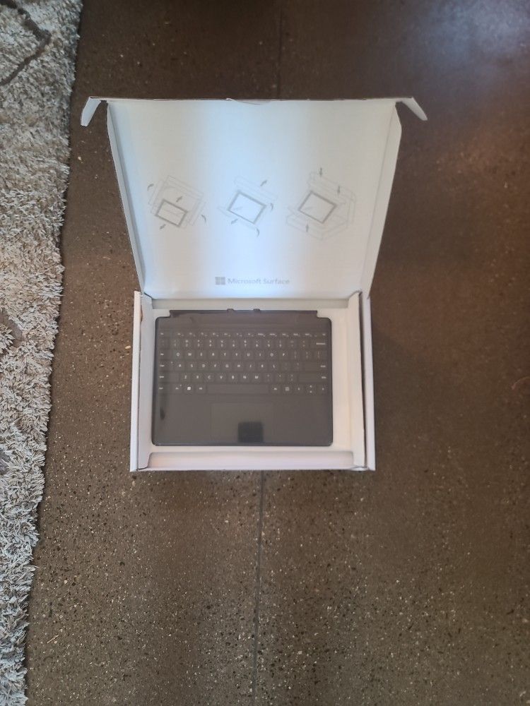 Surface Pro Signature Keyboard with Fingerprint Reader - Black (Brand New!!)