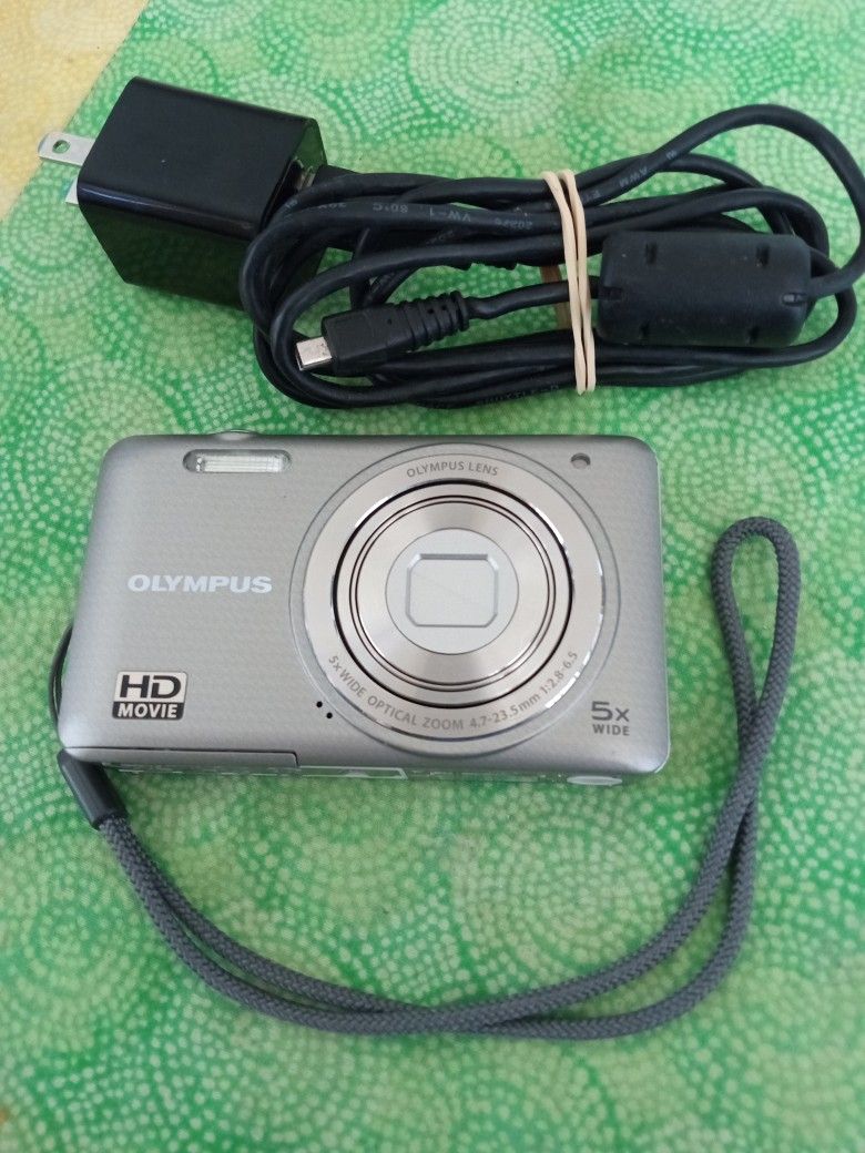 OLYMPUS VG-140 DIGITAL CAMERA 3.0" INCH HD MOVIE 720P WIDE 5X OPTICAL ZOOM 14 MPX USB CABLE CHARGER TESTED WORK GREAT CONDITION