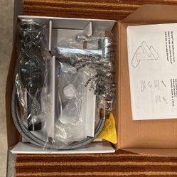 Bathroom Faucets X4  New In Box