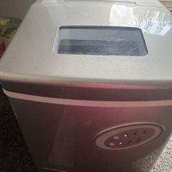 Emerson IM90T Portable Countertop Ice Maker