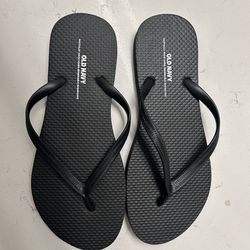 Old Navy Black Flip Flops 6