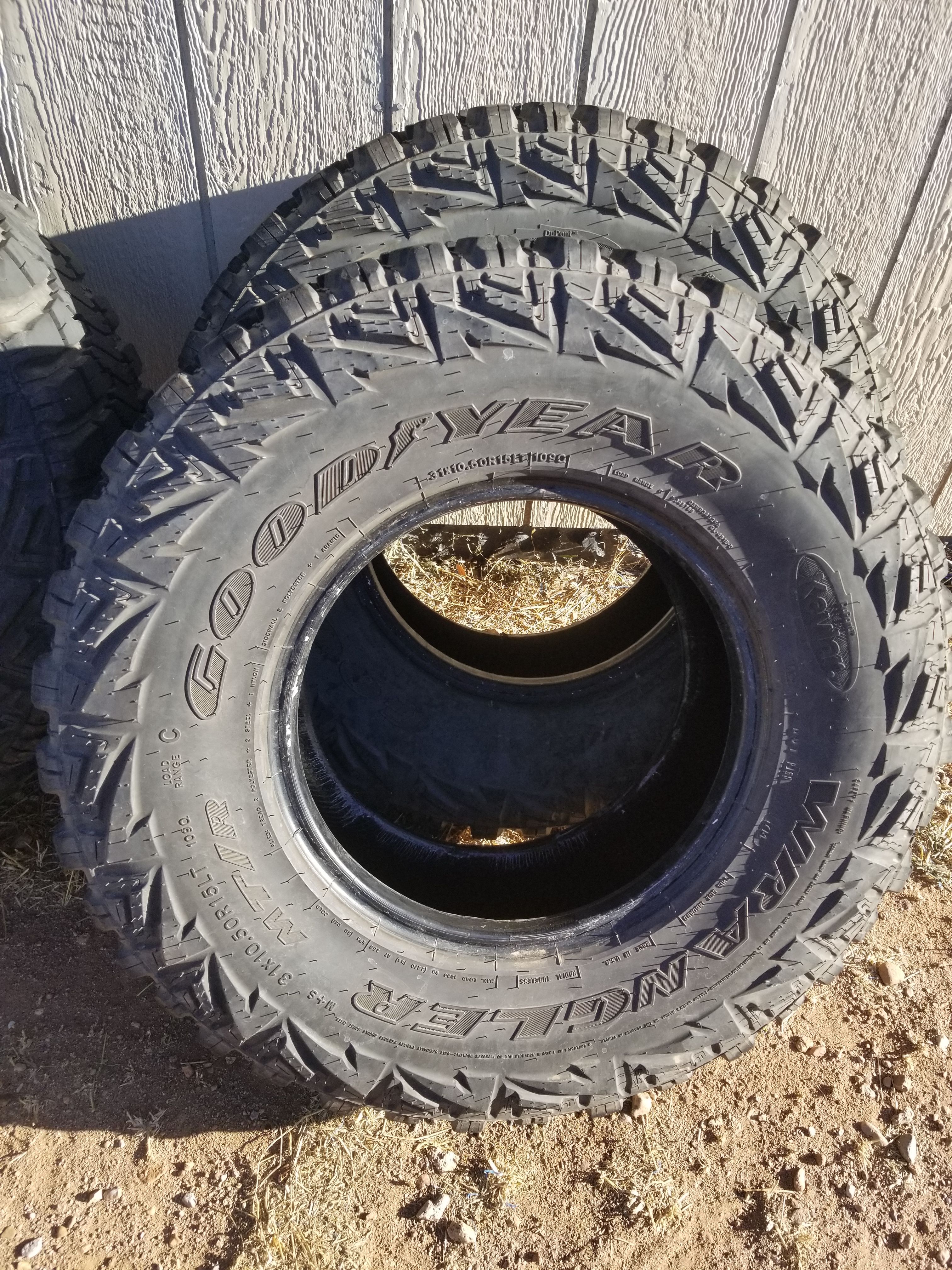 Tires 31 12.50 R15