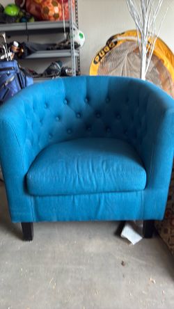 Blue Accent Chair – Modern Tufted Barrel Chair