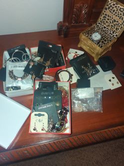jewelry woman's accessory