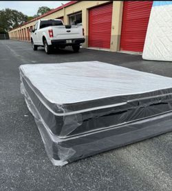 NEW Mattress Queen Size Pillowtop With Box Spring // Offer  🚚