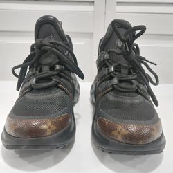 Louis Vuitton Sneakers for Sale in Teaneck, NJ - OfferUp