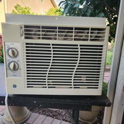 Window Air Conditioner  Small$20