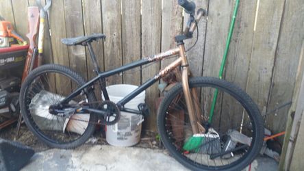 Diamond back stunt bike 24"