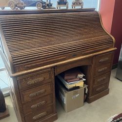 Antique Oak Roll-Top Desk – Quarter Sawn – Executive Size