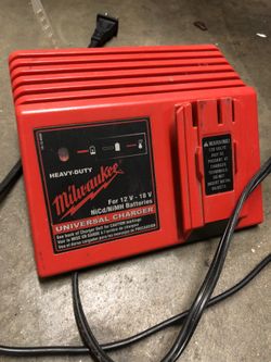 Milwaukee 18v Charger