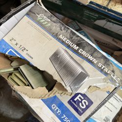 grip fast medium crown staples 2 x 1/2 inch