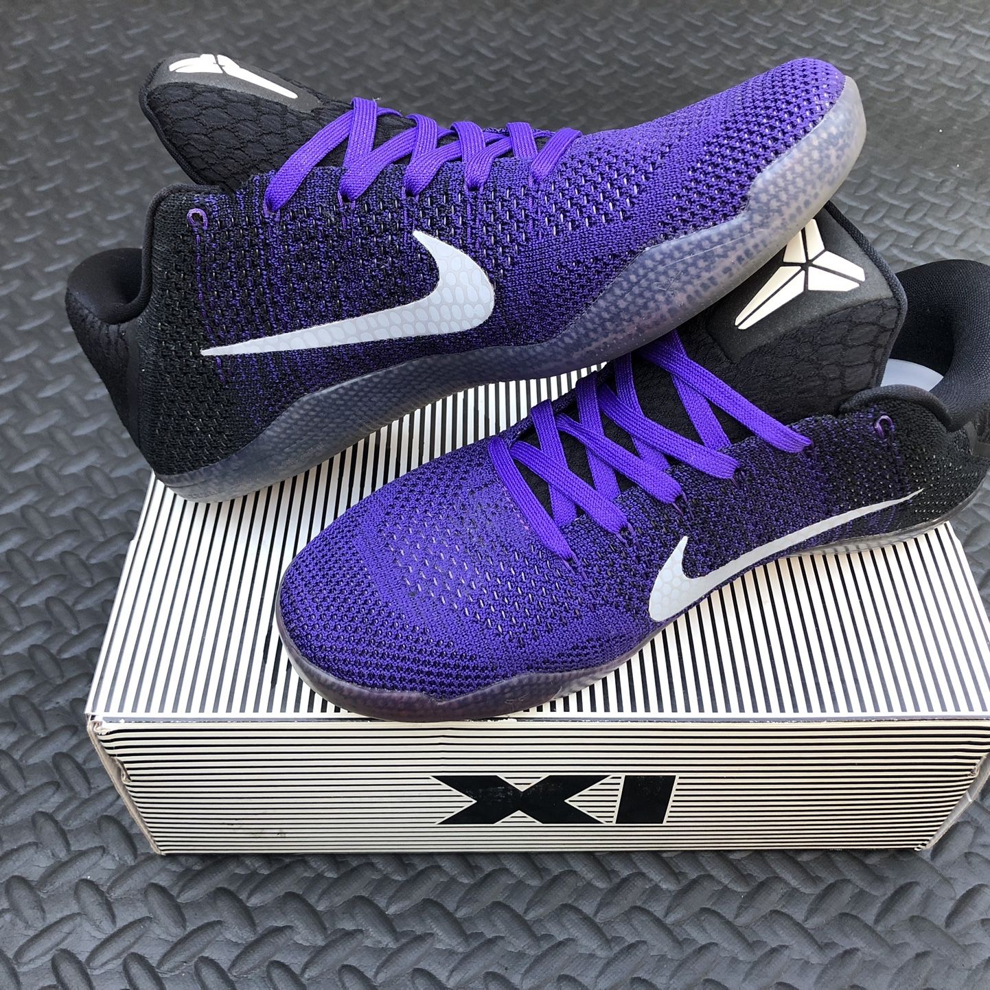 Nike Kobe 11 Eulogy Basketball Shoes In Excellent Condition With