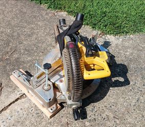 DeWalt Miter Saw 12in dws715
